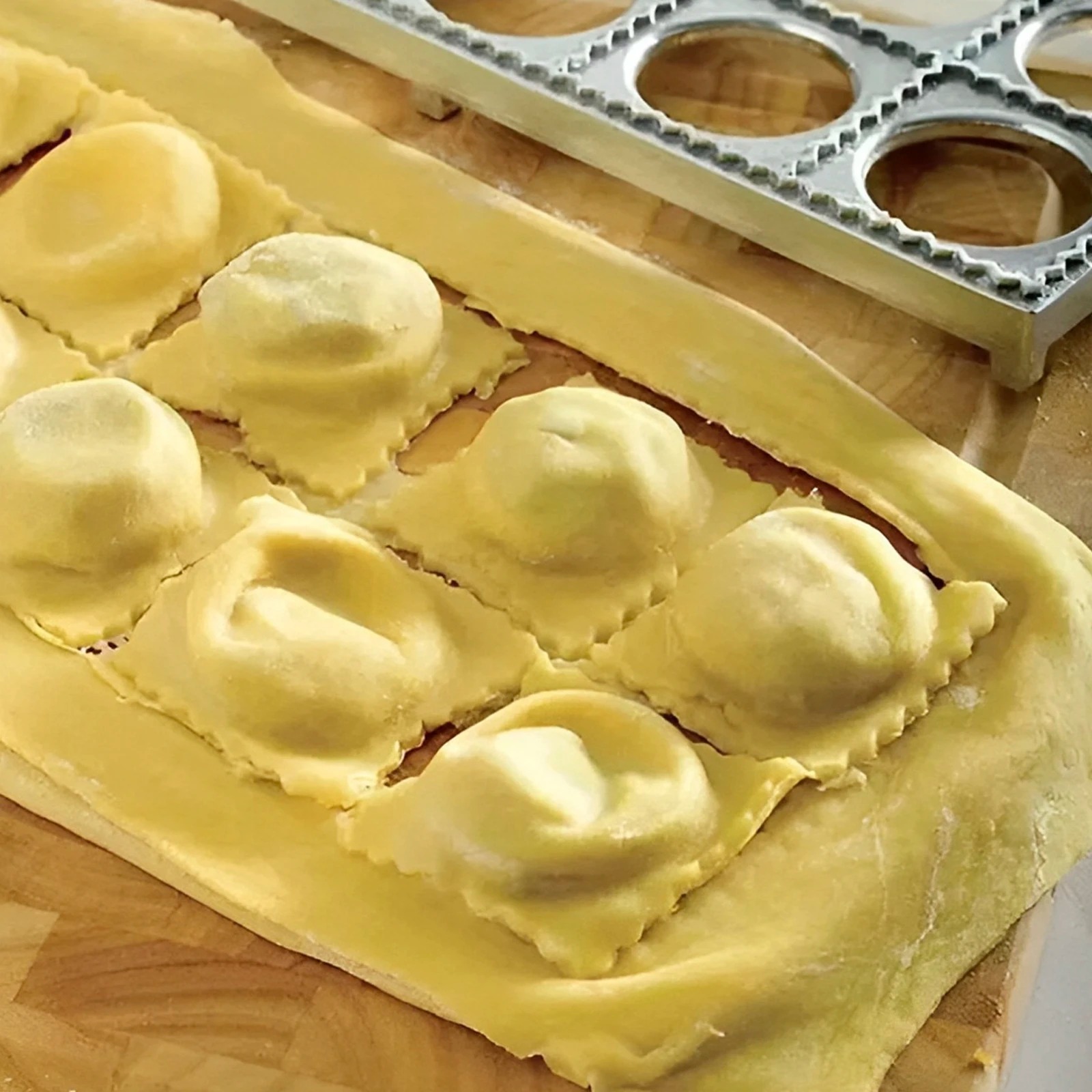 Knödelform, 12 Löcher, Ravioli – Kitchen Gadgets List Bewertung und Preis